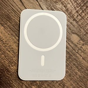 Apple Magsafe Battery Pack